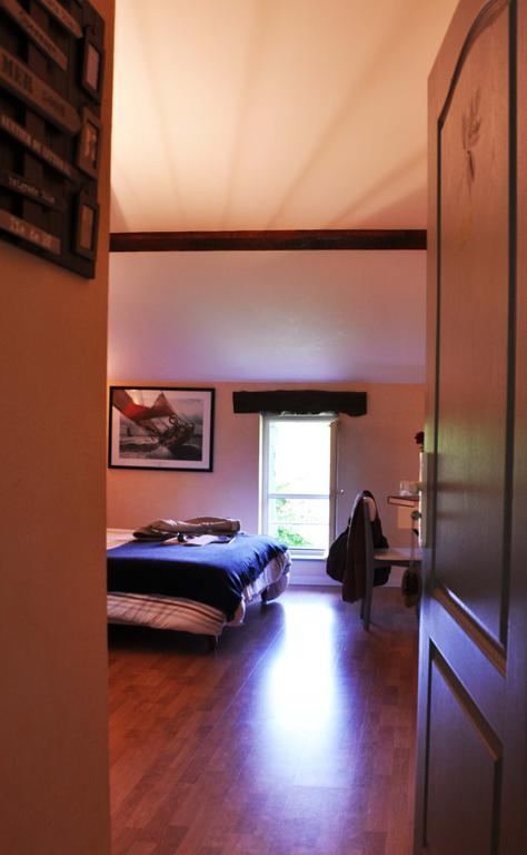 La Ferme Aux Abeilles Hotell Ambierle Rom bilde