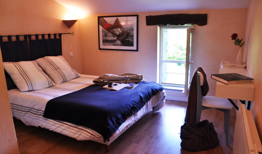La Ferme Aux Abeilles Hotell Ambierle Rom bilde